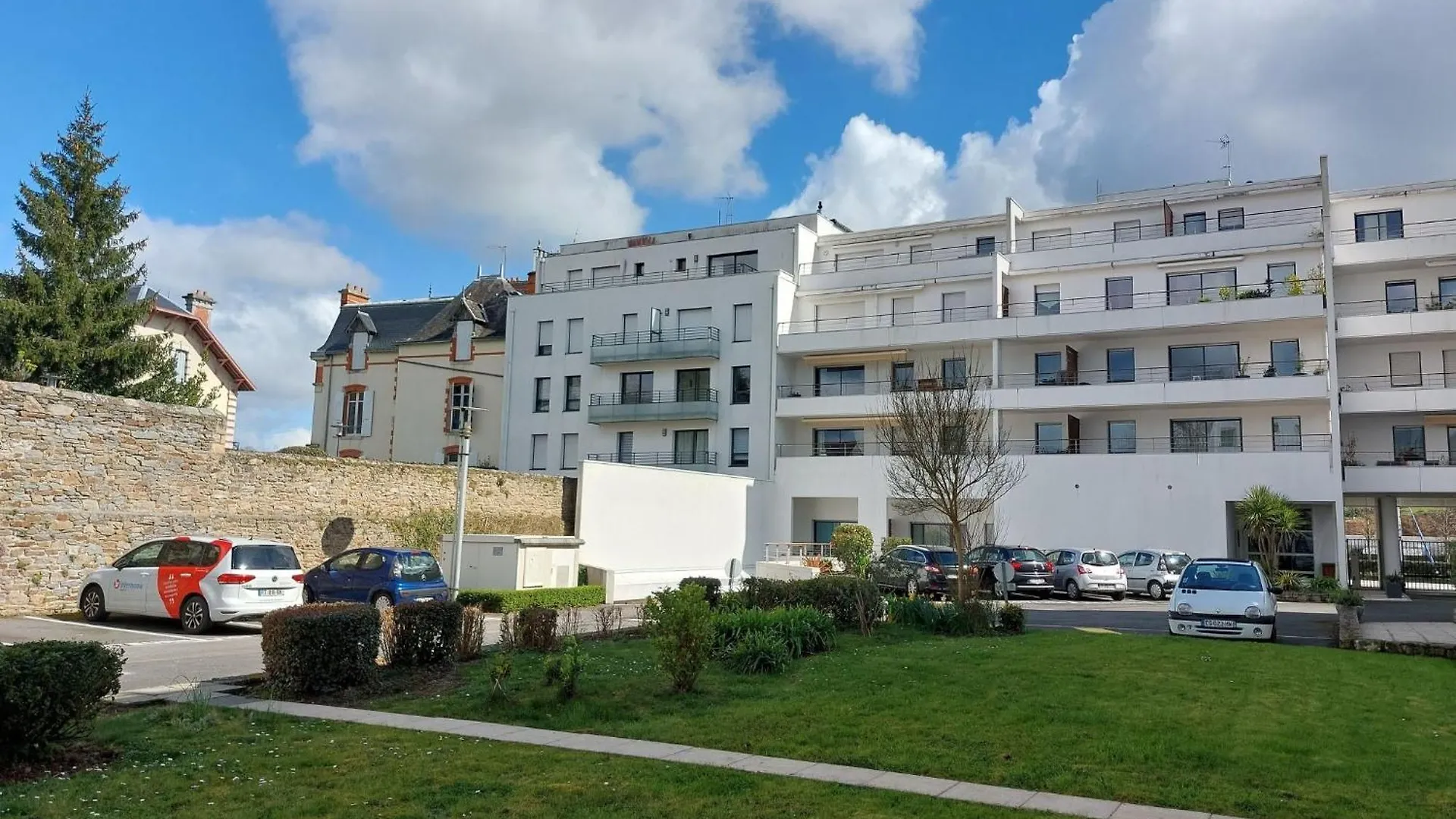 Apartment T2 Avec Balcon-Calme Et Pres Du Port By Interhome 반느
